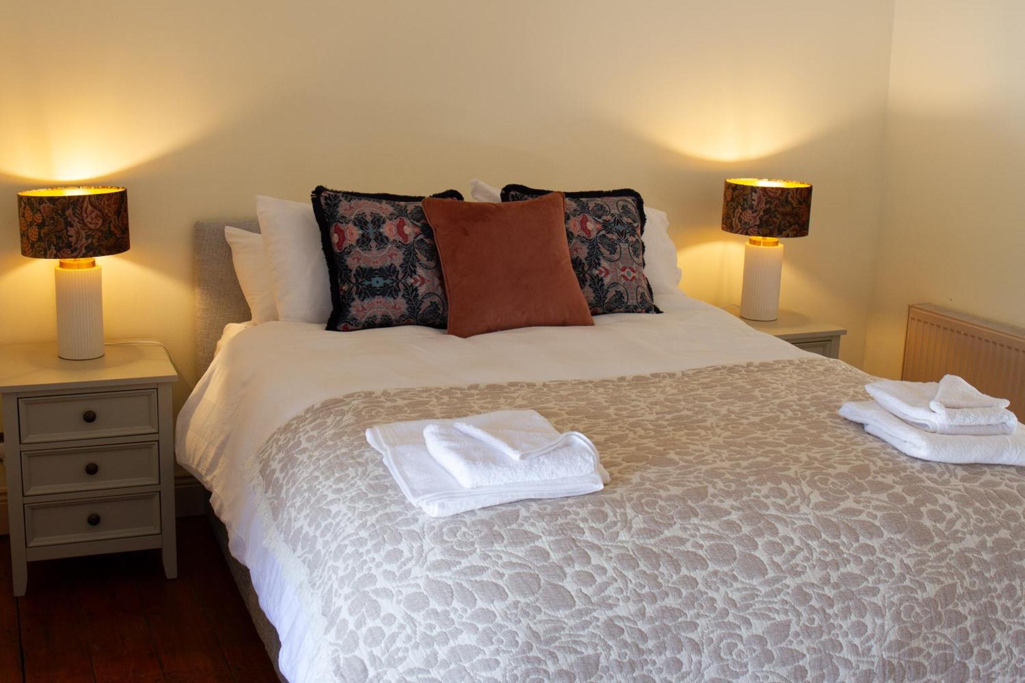Hill House Lodge Sleeps 6 Overlooking The Rock Of Cashel Cashel  Luaran gambar